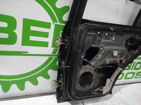 Foto 2ª: Puerta Trasera Derecha Kia Sorento 2.5 CRDI 170CV [D4CB] (2002)