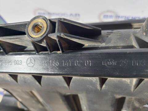 Foto 2ª: Colector Escape Mercedes Clase A 140 1.4 CAT 82CV [M166940] (1997)