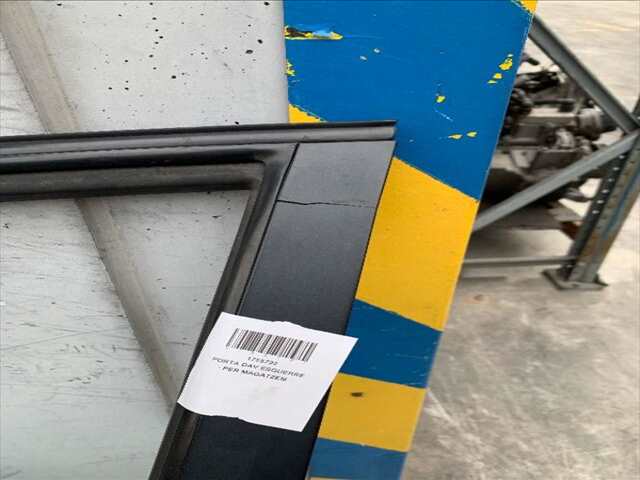 Foto 2ª: Puerta Delantera Izquierda Ssangyong Rexton 2.0 CRDI 155CV 0CV [671960] (2013)