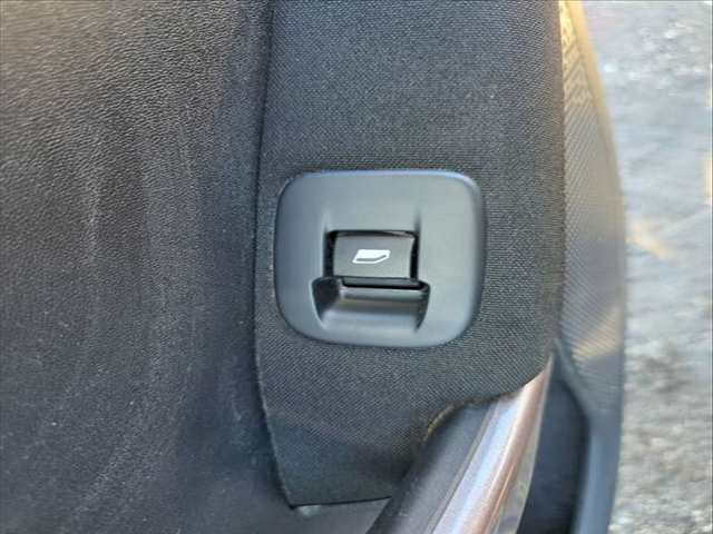 Botonera Elevalunas Peugeot 2008 HMZ