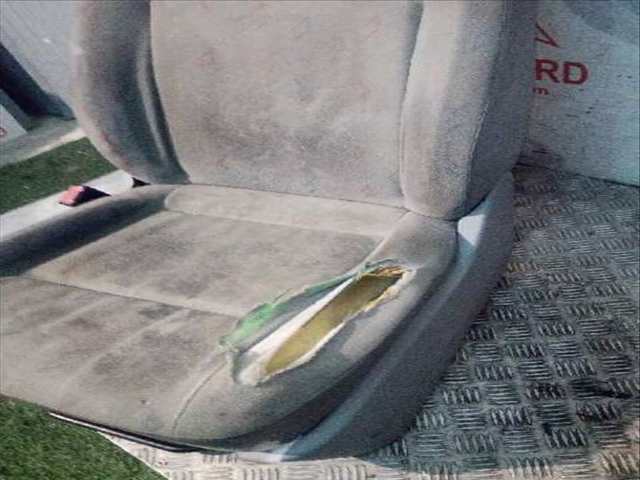 Foto 3ª: Asiento Delantero Izquierdo Volkswagen Transporter D T5 FURGONETA CAJA CERRADA BATALLA LARGA) [BNZ] (2007)