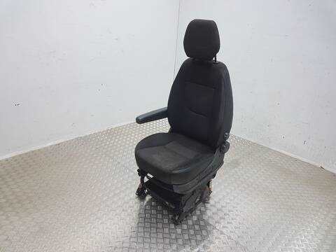 Foto 3ª: Asiento Delantero Izquierdo Peugeot Boxer 335 L1H2 PRO BLUEHDI 140 STARTSTOP (1994)
