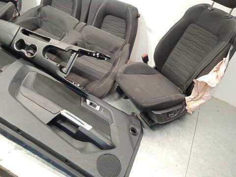 Foto 3ª: Asientos Traseros Ford Mustang BASIS 317CV 233KW [99H] (2015)