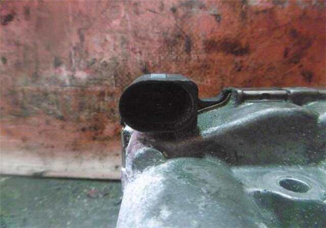 Foto 2ª: Caja Mariposa Nissan X-Trail 2.0 DCI (T31)(03.2007-_) [M9R]