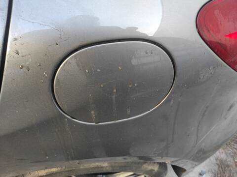 Tapa Exterior Combustible Mercedes Clase A 140 270910