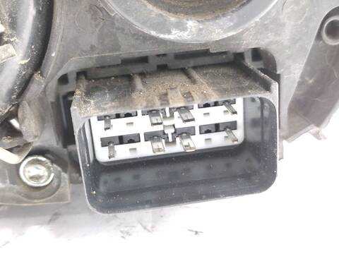 Foto 3ª: Faro Derecho Volvo S40 2.0 D 136CV 100KW [D4204T] (2004)