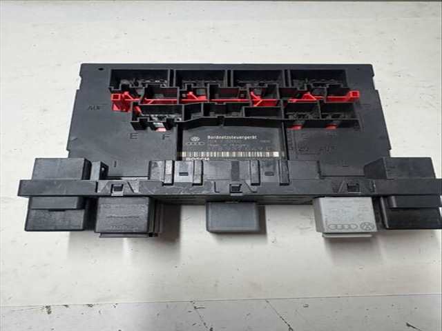 Caja Reles Fusibles Volkswagen Tiguan VERSION INDEFINIDA