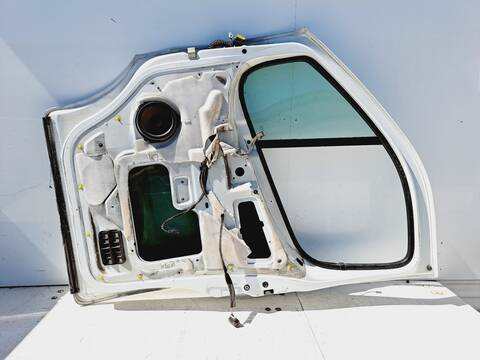 Foto 4ª: Puerta Delantera Derecha Opel Viva 1.9 CDTI CAT F9Q-760 - L08) 101CV 74KW [F9QU7] (2006)