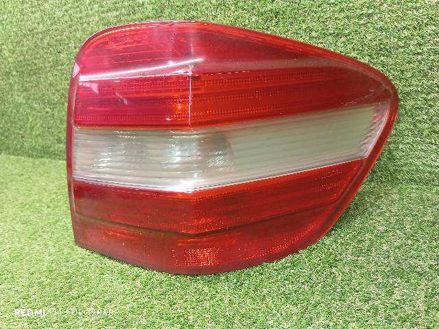 Foto 2ª: Piloto Trasero Derecho Mercedes Clase ML 320 3.0 CDI 5P [642940] (2007)