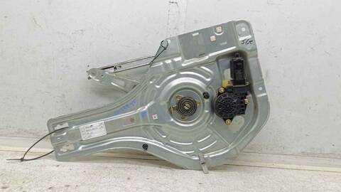 Elevalunas Manual Trasero Izquierdo Hyundai Tucson 2.0 A LAS 4 RUEDAS 141CV 104KW