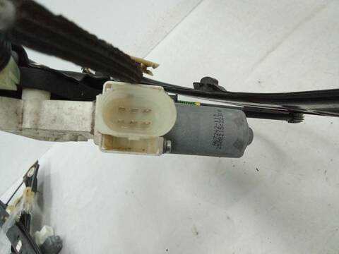 Foto 4ª: Elevalunas Eléctrico Delantero Izquierdo Bmw Serie 5 520 2.0 D F10) [N47 D20 C] (2025)