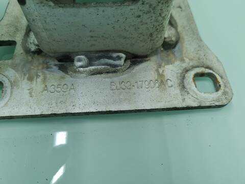 Foto 2ª: Refuerzo Paragolpes Trasero Land Rover Evoque PRESTIGE [224DT] (2013)