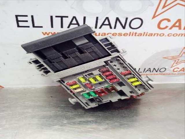 Caja Reles Fusibles Opel Insignia COSMO BERLINA 131CV 96KW