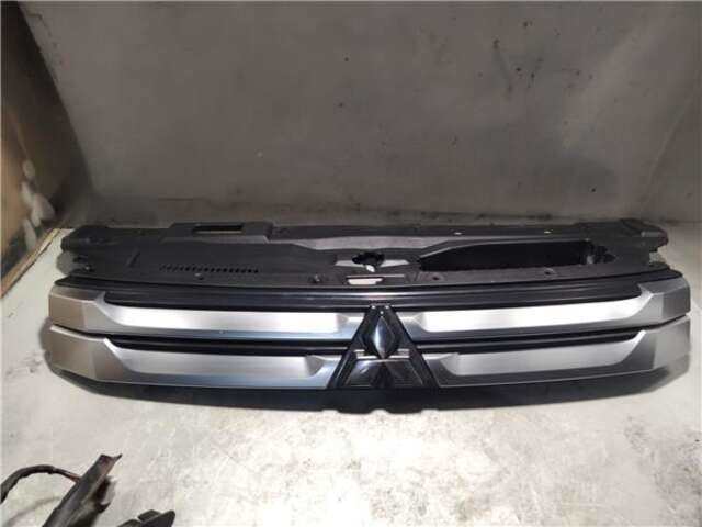 Rejilla Delantera Mitsubishi Outlander 2.2 CHALLENGE 2WD [2.2 LTR. - 110 KW DI-D CAT]