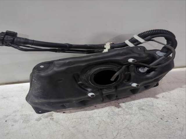 Foto 3ª: Deposito de Combustible Toyota Yaris ACTIVE 112CV [2NRFKE] (2017)