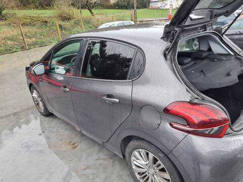 Aforador Peugeot 208 TECH EDITION 102CV 75KW