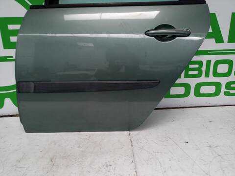 Foto 2ª: Puerta Trasera Izquierda Renault Scenic 1.5 DCI DIESEL 106CV [D/ K9K P7] (2003)