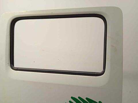 Foto 3ª: Puerta Trasera Derecha Nissan Cabstar CABSTAR 35.XX DOPPELKABINE CABINA DOBLE 131CV 96KW [YD25] (2008)