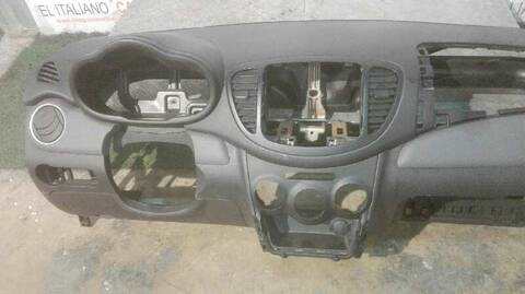 Foto 4ª: Salpicadero Hyundai i10 STYLE 78CV 57KW [G4LA] (2010)