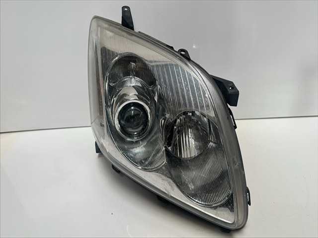 Faro Derecho Toyota Avensis 1.8 GASOLINA