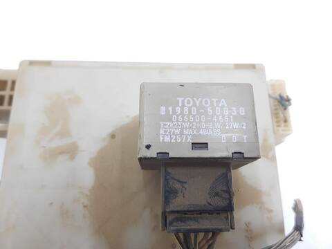 Foto 3ª: Caja Reles Fusibles Toyota Land Cruiser 3.0 TD 163CV 51KW