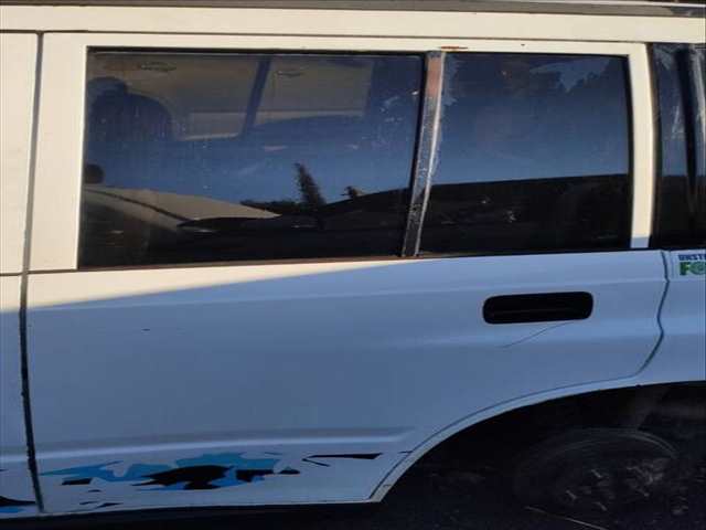Foto 2ª: Puerta Trasera Izquierda Suzuki Vitara 1.6 LARGO JLX) 97CV 71KW (1994)