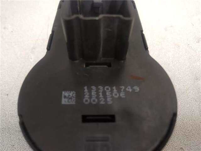 Foto 3ª: Mando Multifuncion Chevrolet Cruze 2.0 LS [2.0 LTR. - 92 KW DIESEL CAT] [Z 20 S1]