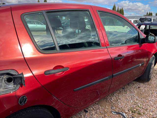 Foto 2ª: Puerta Trasera Derecha Renault Clio 1.5 DCI 68cv [K9KM7] (2006)