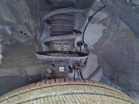 Amortiguador Delantero Izquierdo Toyota Yaris 1.5 HYBRID MXPH11) 92CV 68KW