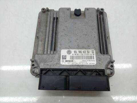 Foto 2ª: Centralita Motor ECU Volkswagen Golf 2.0 TDI 4MOTION 140CV 103KW [CBAB] (2009)