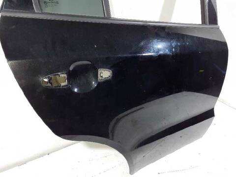 Foto 3ª: Puerta Trasera Derecha Hyundai Santa Fe 2.2 CRDI STYLE 4X4 197CV 145KW [D4HB] (2013)