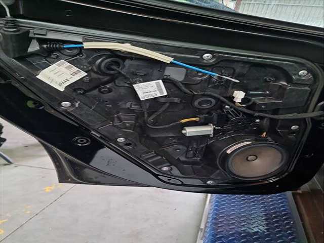 Elevalunas Manual Trasero Izquierdo Mercedes Clase G 230 GLA 200 CDI - D 156.908) 136CV 100KW