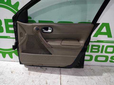 Foto 3ª: Puerta Delantera Derecha Renault Megane 1.9 DCI DIESEL 120CV [F9Q800] (2003)