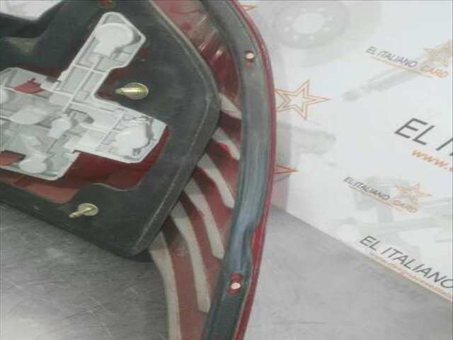 Foto 3ª: Piloto Trasero Izquierdo Ford Mondeo AMBIENTE BERLINA 131CV 96KW [FMBA] (2004)