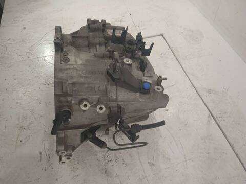 Foto 3ª: Caja Cambios Volvo V40 1.9 DIESEL CAT 116CV 85KW FAMILIAR [D4192T3] (2003)