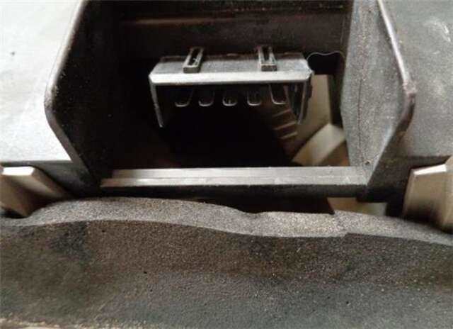 Foto 3ª: Piloto Trasero Derecho Ford Fiesta 1.3 I [J4C]