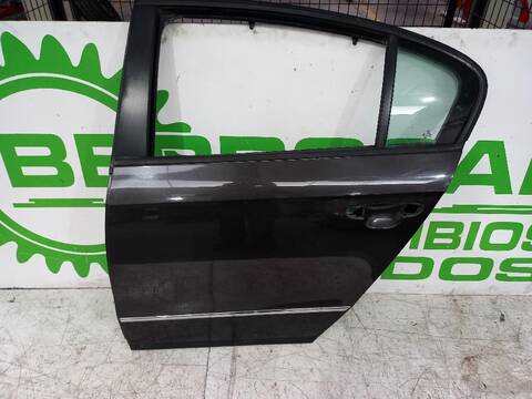 Puerta Trasera Izquierda Volkswagen Passat 2.0 TDI 140CV
