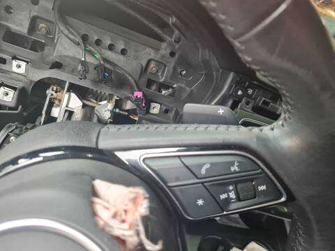 Foto 3ª: Volante Audi A4 35 TDI S LINE AVANT 163CV 120KW [DEZE] (2020)