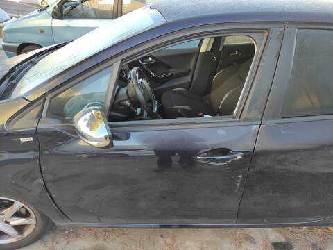 Puerta Delantera Izquierda Peugeot 208 HM01