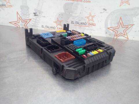 Foto 2ª: Caja Reles Fusibles Peugeot 208 ALLURE 101CV 74KW [HN05/PSA] (2021)