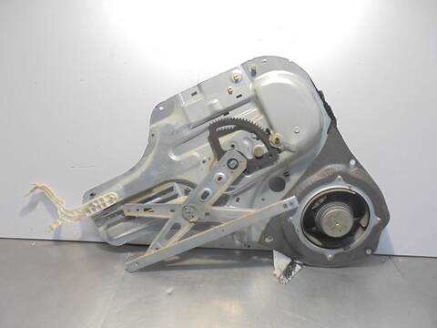 Foto 3ª: Elevalunas Manual Trasero Derecho Kia Soul 1.6 CAT 204CV 150KW [G4FC] (2010)