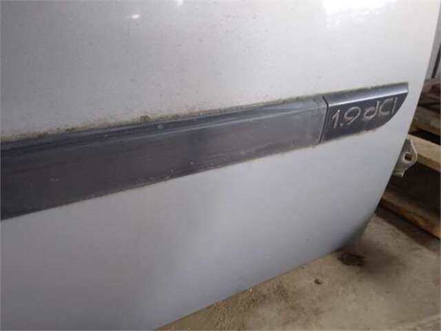 Foto 3ª: Puerta Delantera Derecha Renault Megane 1.9 DYNAMIQUE CONFORT [1.9 LTR. - 88 KW DCI DIESEL] II GRANDTOUR (2003-_)