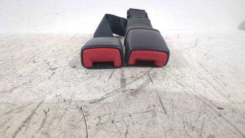 Cinturón Trasero Central Toyota Auris 1.6 ZRE151_) 124CV