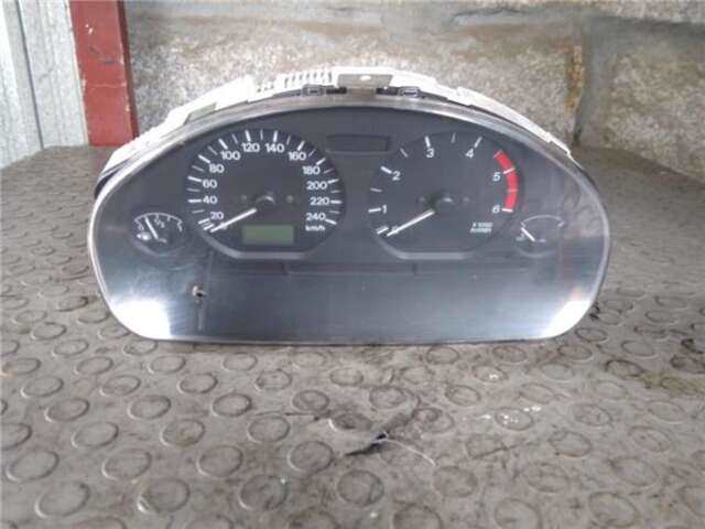 Cuadro de Instrumentos Mitsubishi Carisma 1.9 1900 DI-D COMFORT [1.9 LTR. - 75 KW DI-D CAT]