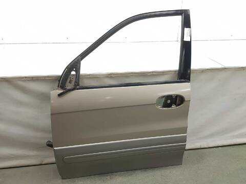 Foto 3ª: Puerta Delantera Izquierda Kia Carnival 2.9 CRDI 144CV [J3] (2001)