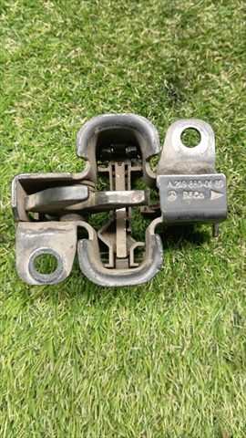 Cerradura Capot Mercedes Clase ML 320 3.0 CDI 5P