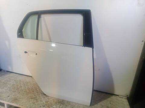 Foto 3ª: Puerta Trasera Derecha Volkswagen Golf 1.6 TDI 105CV 77KW [CAY] (2009)