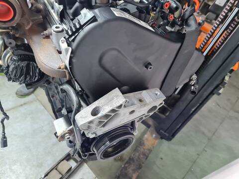 Foto 4ª: Motor Completo Volkswagen Golf ADVANCE BLUEMOTION 105CV 77KW [CLH] (2013)