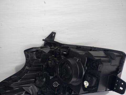 Foto 2ª: Faro Derecho Renault Trafic L1H1 2 7T 95CV [R9M413] (2014)