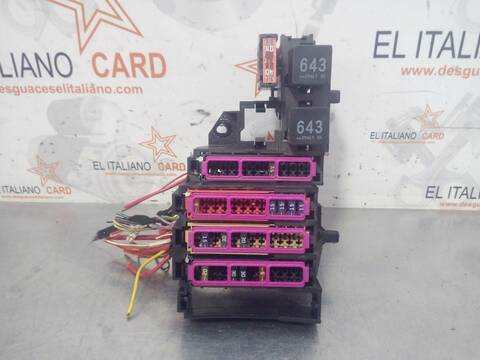 Caja Reles Fusibles Audi A5 2.0 TDI 105KW) 143CV
